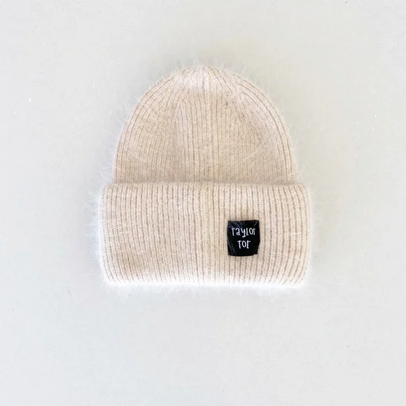 NWT Knit Rabbit Fur Toques - Picture 6 of 10